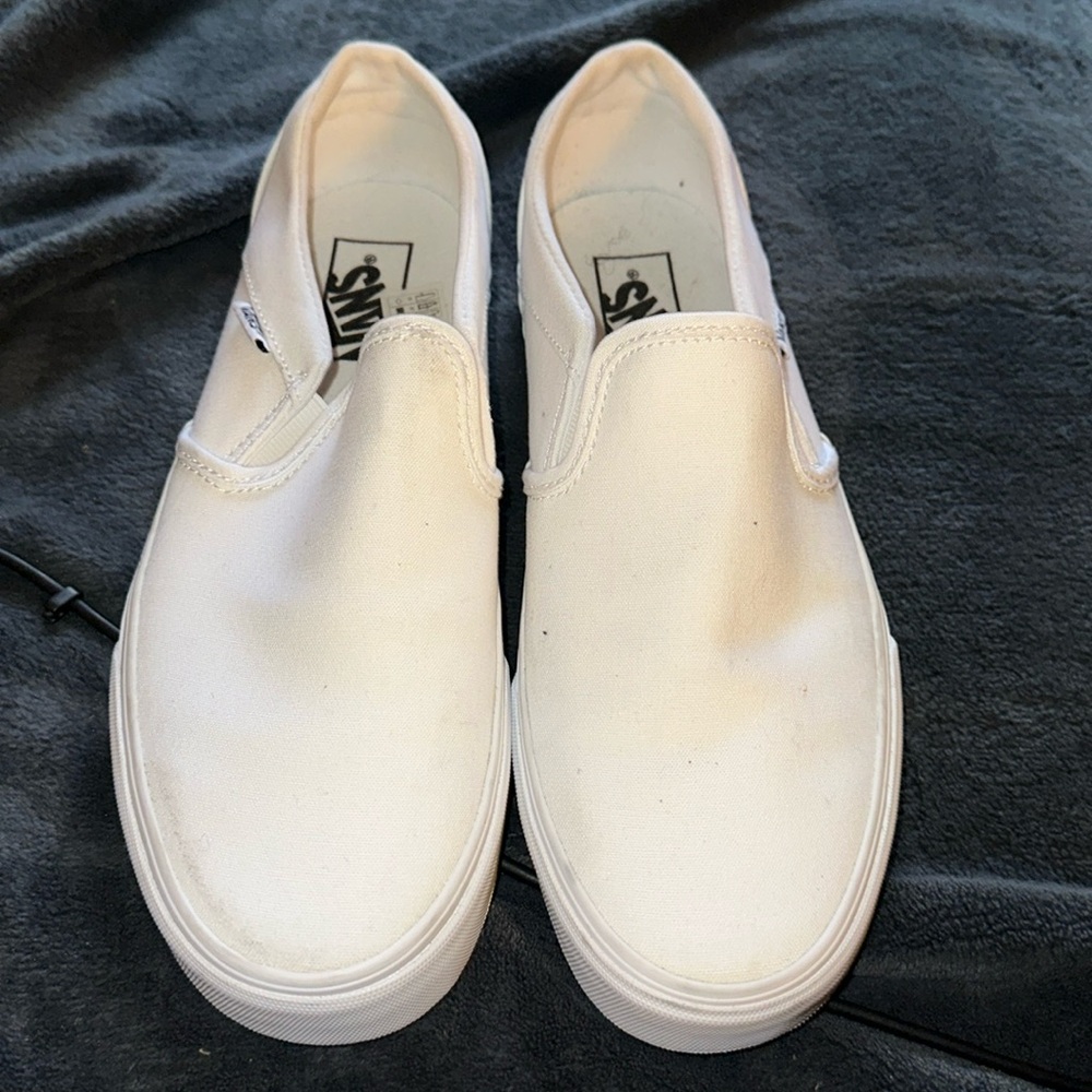 VANS CLASSIC SLIP ONS